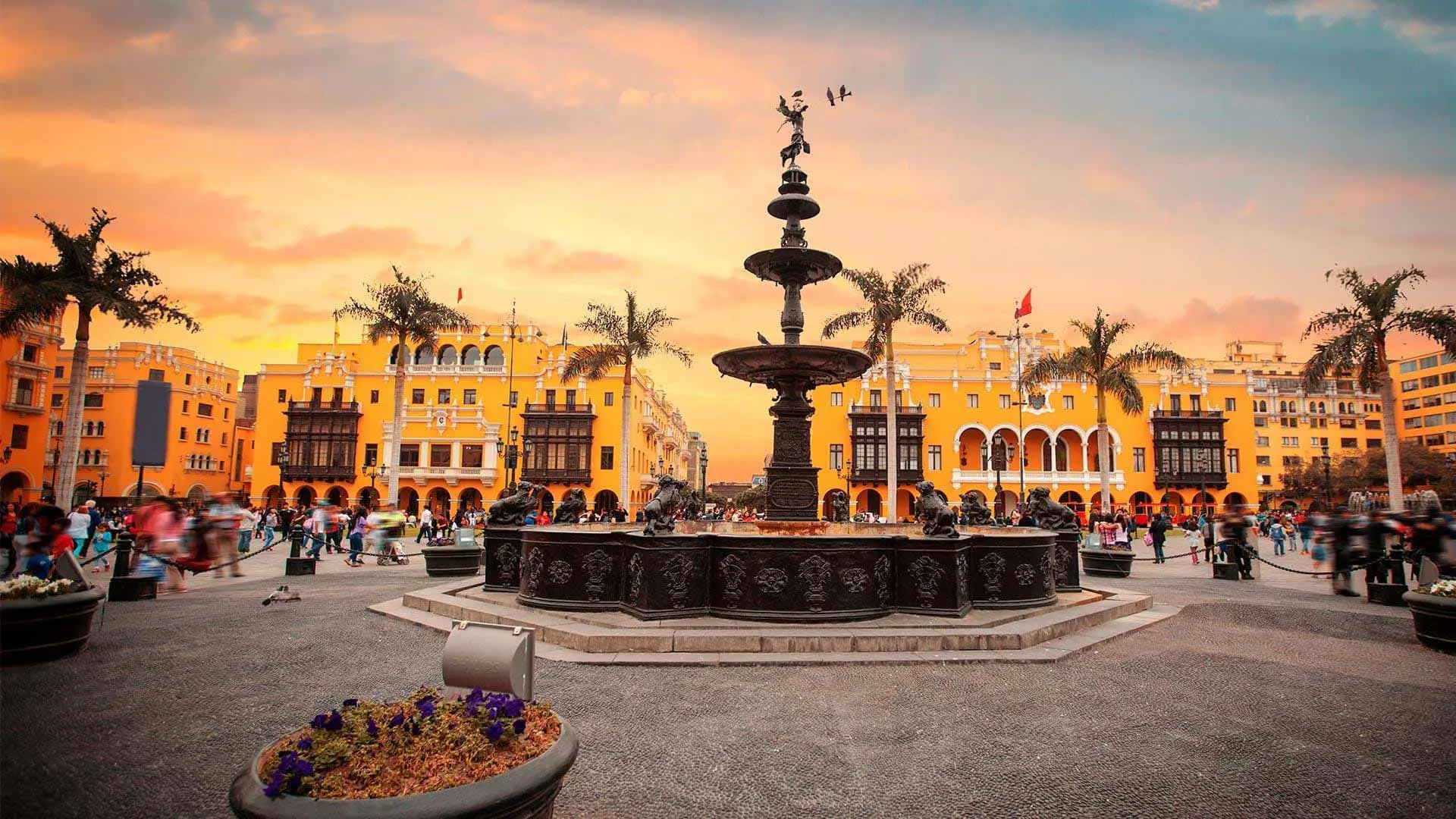 Plaza san Martín de Lima